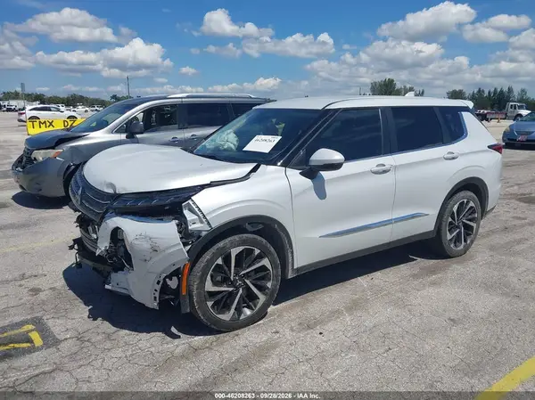 JA4J3TA8XNZ032758 — 2022 Mitsubishi Outlander, фото 2 с аукциона IAAI, Передняя часть
