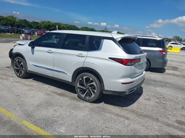 JA4J3TA8XNZ032758 — 2022 Mitsubishi Outlander, фото 3 с аукциона IAAI, Передняя часть