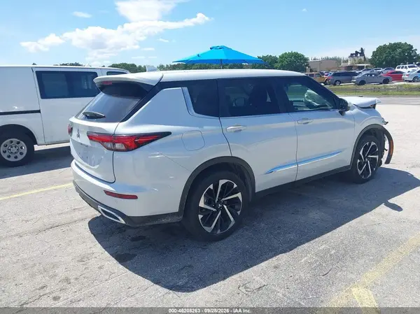 JA4J3TA8XNZ032758 — 2022 Mitsubishi Outlander, фото 4 с аукциона IAAI, Передняя часть