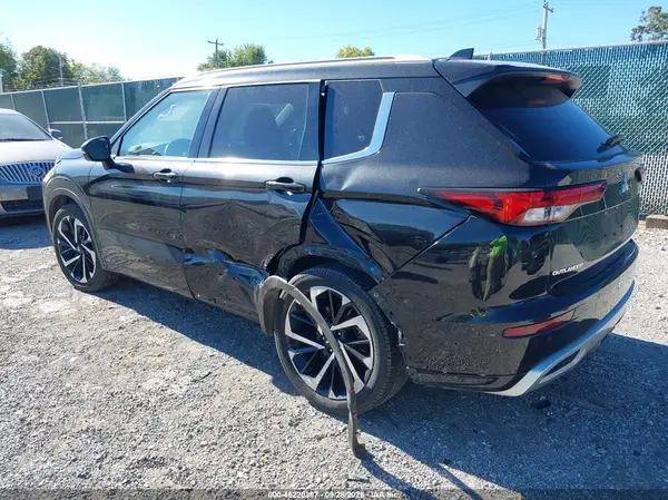 JA4J3VA8XNZ061172 — 2022 Mitsubishi Outlander, фото 3 с аукциона IAAI, Задняя часть слева