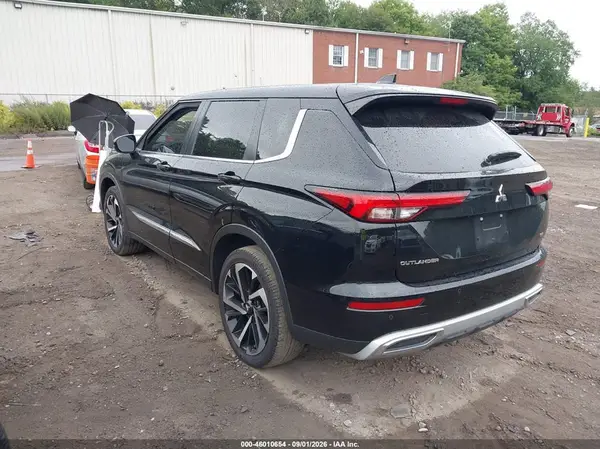 JA4J4UA89PZ008280 — 2023 Mitsubishi Outlander, фото 3 с аукциона IAAI 13.10.2026, Правый бок