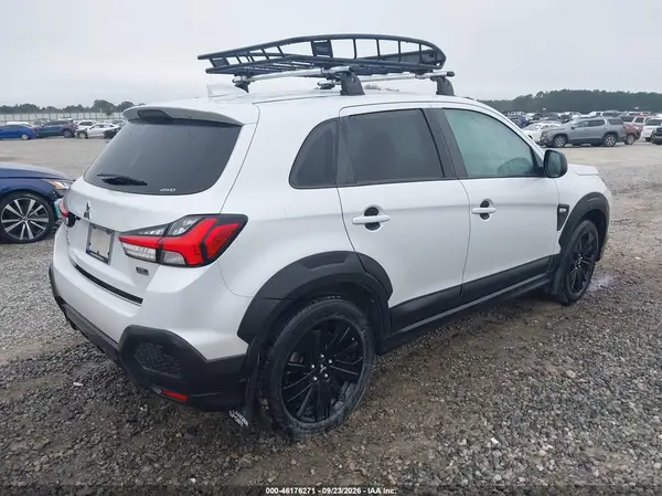JA4ARUAU8RU004784 — 2024 Mitsubishi Outlander, фото 4 с аукциона IAAI, Подтопление