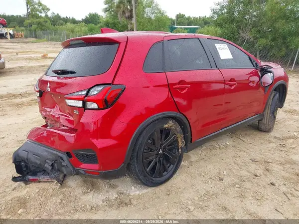 JA4ARUAU5RU001101 — 2024 Mitsubishi Outlander, фото 4 с аукциона IAAI, Повреждения со всех сторон