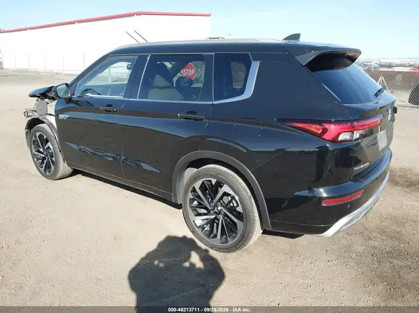 JA4T5WA91SZ001164 — 2025 Mitsubishi Outlander, фото 3 с аукциона IAAI, Передняя часть