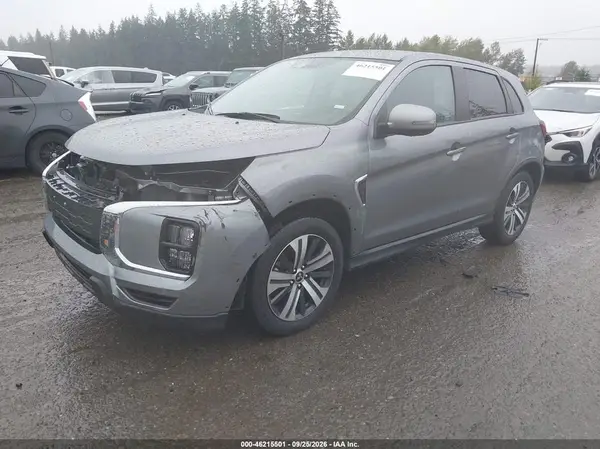 JA4ARUAU1SU010626 — 2025 Mitsubishi Outlander, фото 2 с аукциона IAAI 30.09.2026, Передняя часть