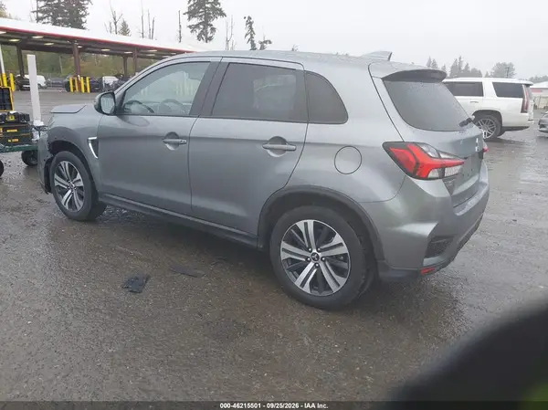 JA4ARUAU1SU010626 — 2025 Mitsubishi Outlander, фото 3 с аукциона IAAI 30.09.2026, Передняя часть