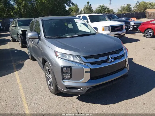 JA4ARUAU0TU004351 — 2026 Mitsubishi Outlander, Повреждение двигателя (Engine Damage), фото до ремонта