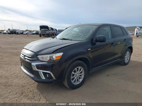 2018 Mitsubishi RVR SE VIN JA4AJ3AU4JU601386 фото 2