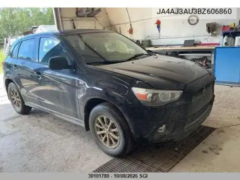 JA4AJ3AU3BZ606860 — 2011 Mitsubishi RVR, Передний левый, фото до ремонта