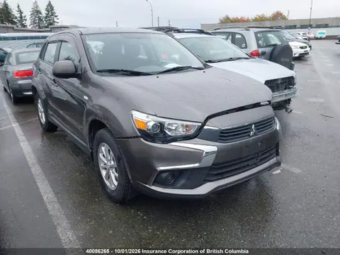 JA4AH3AU6HZ604833 — 2017 Mitsubishi RVR, Передняя часть (Front), фото до ремонта