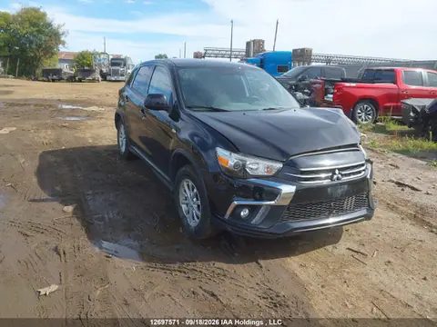 2018 Mitsubishi RVR VIN JA4AJ3AUXJU602879 фото 1