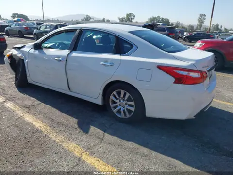 2016 Nissan Altima 2.5/2.5 S/2.5 Sl/2.5 Sr/2.5 Sv VIN 1N4AL3AP2GN328483 фото 3