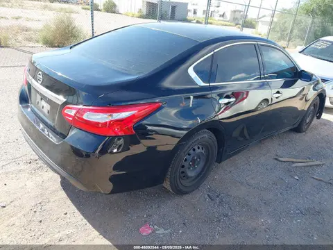 2016 Nissan Altima 2.5/2.5 S/2.5 Sl/2.5 Sr/2.5 Sv VIN 1N4AL3AP4GN375191 фото 4