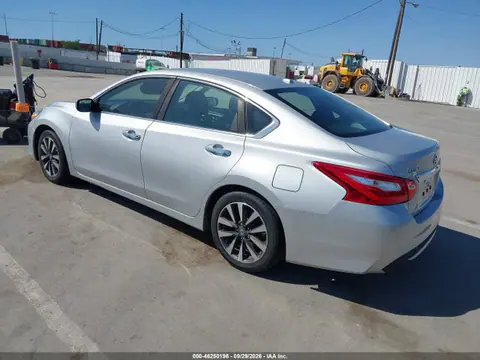 2017 Nissan Altima 2.5/2.5 S/2.5 Sl/2.5 Sr/2.5 Sv VIN 1N4AL3AP1HC127459 фото 3