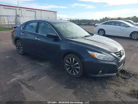 1N4AL3APXGN350568 — 2016 Nissan Altima 2.5/2.5 S/2.5 SL Tech/2.5 SR/2.5 SV, Задняя часть (Rear), фото до ремонта