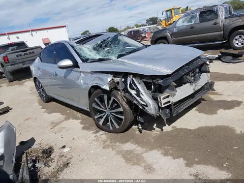 1N4BL4FV9KC150948 — 2019 Nissan Altima 2.5 Platinum, Опрокидывание (Rollover), фото до ремонта