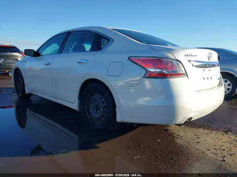 2014 Nissan Altima 2.5 S VIN 1N4AL3AP1EC100225 фото 3