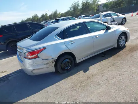2015 Nissan Altima 2.5 S VIN 1N4AL3AP5FC133004 фото 4