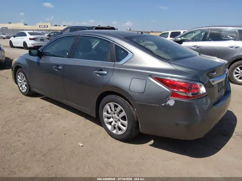 2015 Nissan Altima 2.5 S VIN 1N4AL3AP6FC240210 фото 3