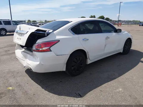 2015 Nissan Altima 2.5 S VIN 1N4AL3AP6FN881426 фото 4