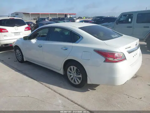 2015 Nissan Altima 2.5 S VIN 1N4AL3APXFN390163 фото 3