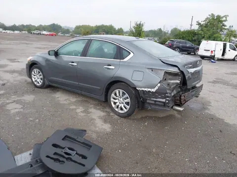 2015 Nissan Altima 2.5 S VIN 1N4AL3AP0FN370875 фото 3