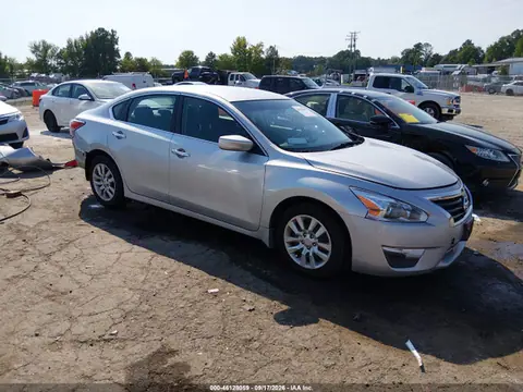 1N4AL3AP4FC200871 — 2015 Nissan Altima 2.5 S, Передняя часть слева (Left Front), фото до ремонта