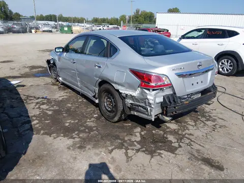 2015 Nissan Altima 2.5 S VIN 1N4AL3AP4FC200871 фото 3