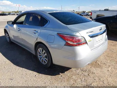 2015 Nissan Altima 2.5 S VIN 1N4AL3AP3FN321928 фото 3