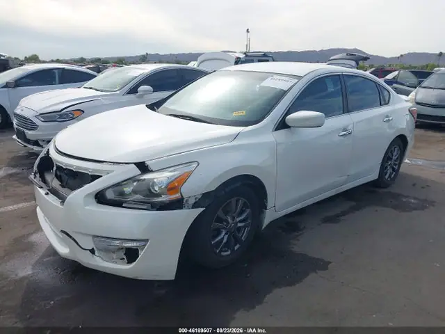 1N4AL3AP1FC442128 — 2015 Nissan Altima 2.5 S, фото 2 с аукциона IAAI 13.10.2026, Передняя часть справа