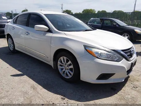 1N4AL3APXGN348044 — 2016 Nissan Altima 2.5 S, Задняя часть (Rear), фото до ремонта