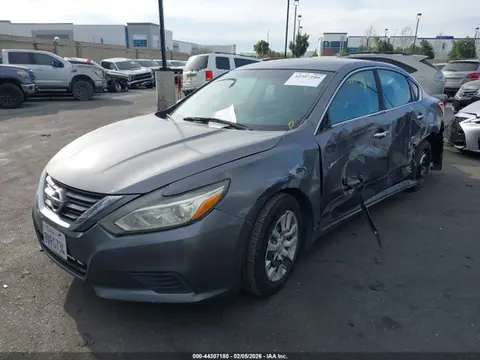 2017 Nissan Altima 2.5 S VIN 1N4AL3AP7HC152169 фото 2