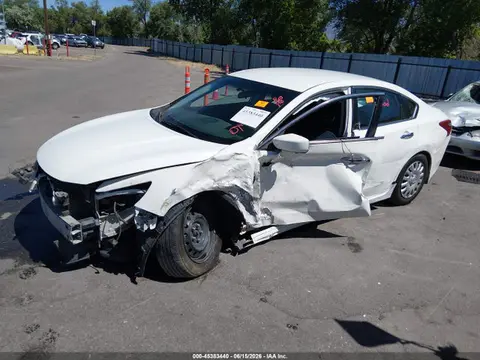 2018 Nissan Altima 2.5 S VIN 1N4AL3AP3JC472465 фото 2