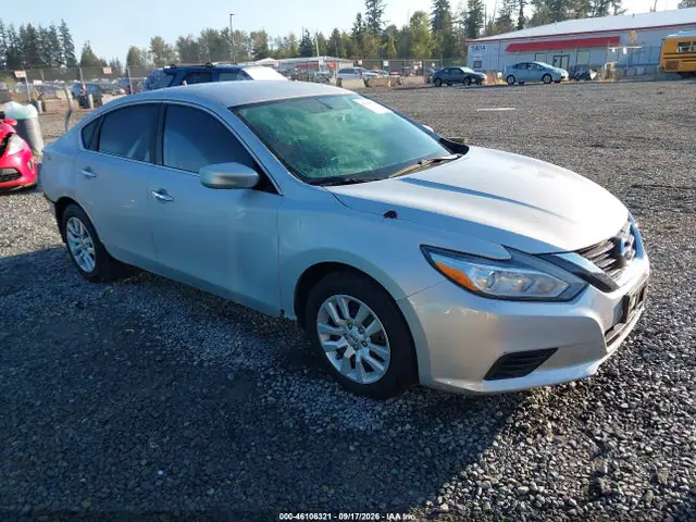 1N4AL3AP9JC140885 — 2018 Nissan Altima 2.5 S, Задняя часть (Rear), фото до ремонта