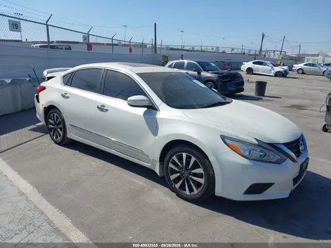 1N4AL3AP4GC152340 — 2016 Nissan Altima 2.5 SL, Задняя часть (Rear), фото до ремонта