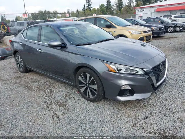 1N4BL4EVXKC176329 — 2019 Nissan Altima 2.5 SL, Задняя часть (Rear), фото до ремонта