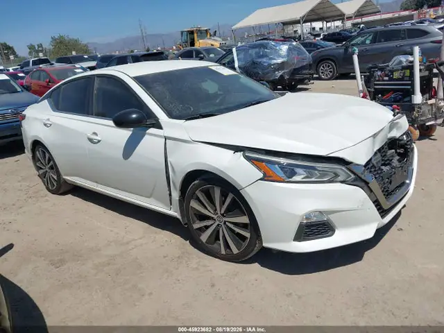 1N4BL4CV2KC170818 — 2019 Nissan Altima 2.5 SR, Передняя часть (Front End), фото до ремонта