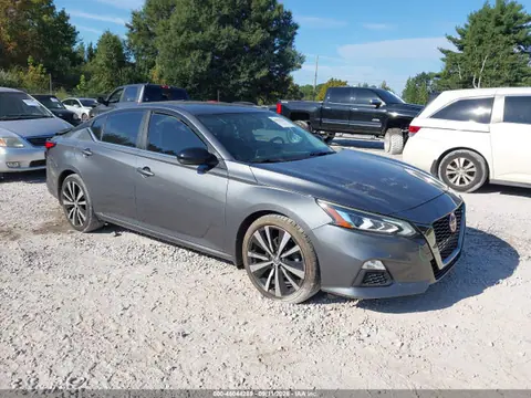 1N4BL4CV1KC125501 — 2019 Nissan Altima 2.5 SR, Задняя часть (Rear), фото до ремонта