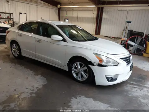 1N4AL3AP3FC181973 — 2015 Nissan Altima 2.5 SV, Передняя часть (Front End), фото до ремонта