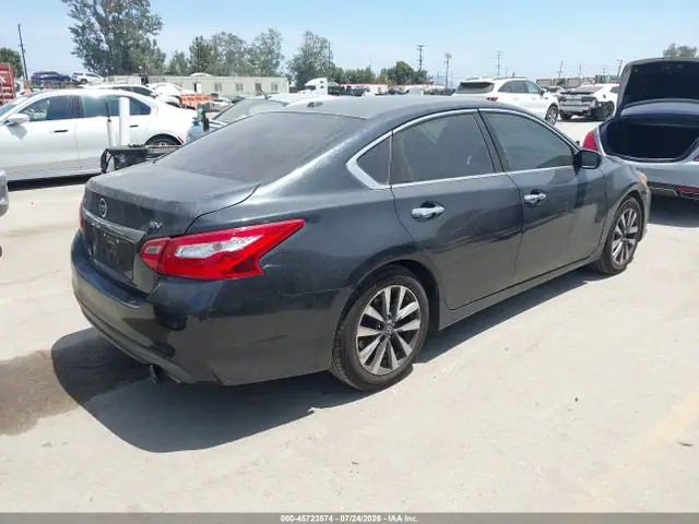 1N4AL3AP5HC169441 — 2017 Nissan Altima 2.5 SV, фото 4 с аукциона IAAI 30.09.2026, Передняя часть слева
