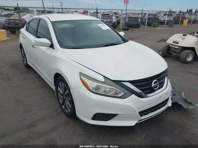 1N4AL3AP8HC296538 — 2017 Nissan Altima 2.5 SV, Передняя часть слева (Left Front), фото до ремонта