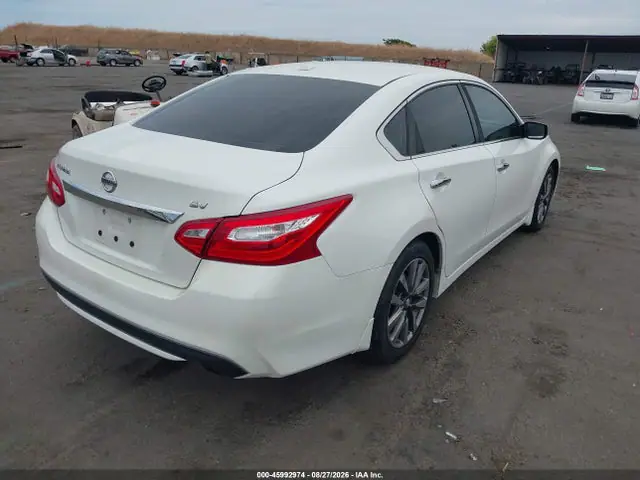 1N4AL3AP8HC296538 — 2017 Nissan Altima 2.5 SV, фото 4 с аукциона IAAI 30.09.2026, Передняя часть слева