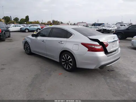 2018 Nissan Altima 2.5 Sv VIN 1N4AL3AP1JC126933 фото 3