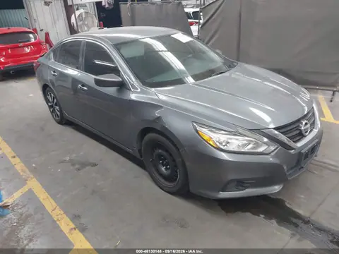 1N4AL3AP3JC238410 — 2018 Nissan Altima 2.5 SV, Задняя часть (Rear), фото до ремонта