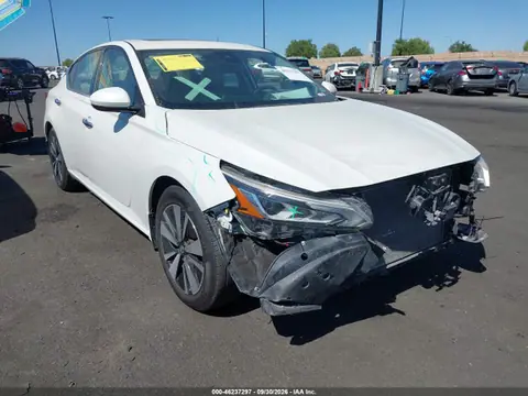 1N4BL4DV0KC217794 — 2019 Nissan Altima 2.5 SV, Передняя часть (Front End), фото до ремонта