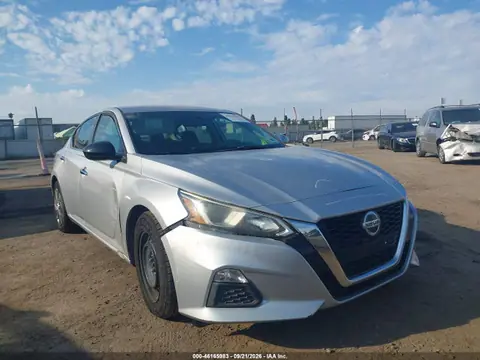 1N4BL4BV9LC149936 — 2020 Nissan Altima S FWD, Передняя часть (Front & Rear), фото до ремонта