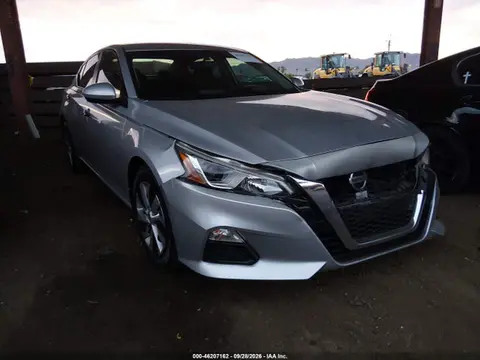 1N4BL4BVXLC115276 — 2020 Nissan Altima S FWD, Передняя часть слева (Left Front), фото до ремонта