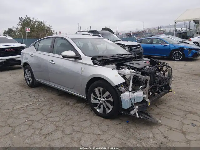 1N4BL4BV3NN395274 — 2022 Nissan Altima S FWD, Передняя часть (Front & Rear), фото до ремонта