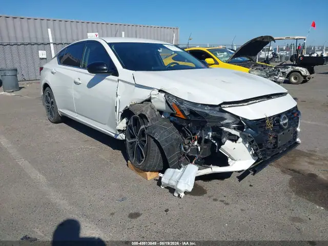 1N4BL4CV4RN301505 — 2024 Nissan Altima SR FWD, Передняя часть (Front End), фото до ремонта