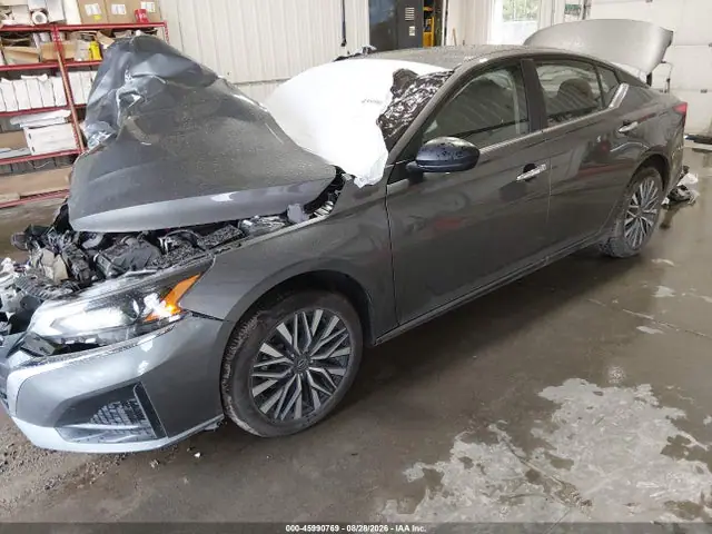 1N4BL4DW2SN370853 — 2025 Nissan Altima SV AWD, фото 2 с аукциона IAAI 14.10.2026, Передняя часть